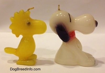 The right side of a Snoopy and Woodstock 1970s candle set.